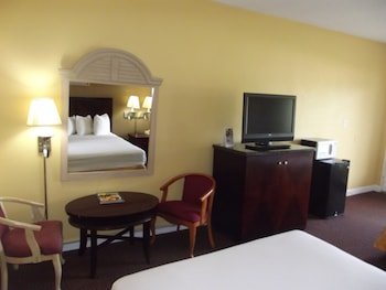 Magnuson Hotel Convention Center
