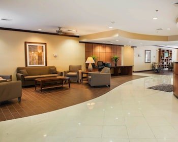 Comfort Suites