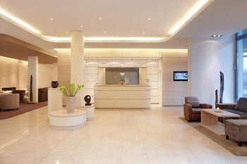 ambassador hotel & spa