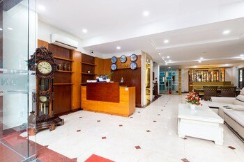 Sunny Hotel And Apartment