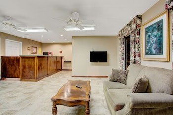 Super 8 by Wyndham Booneville