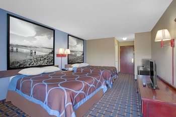 Super 8 by Wyndham Booneville