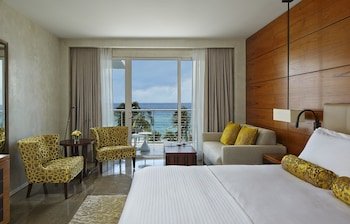 Royal Blues Hotel