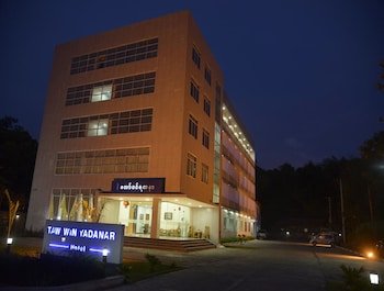Taw Win Yadanar Hotel