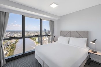 Meriton Suites Adelaide Street, Brisbane