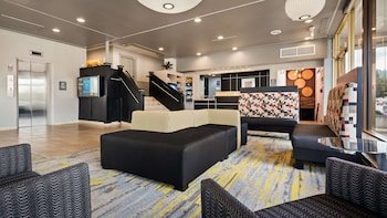 Best Western Plus Milwaukee West