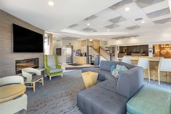 Best Western Plus Milwaukee West