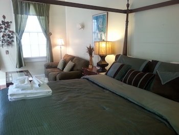 Duval House