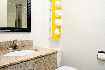 Motel 6 Modesto - Downtown