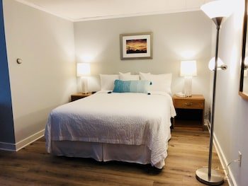 Hyannis Inn Motel