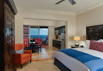 Pueblo Bonito Sunset Beach Golf & Spa Resort