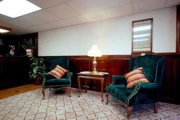 Country Hearth Inn & Suites - Marietta