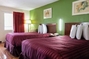 Country Hearth Inn & Suites - Marietta