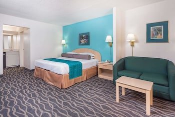Howard Johnson by Wyndham Commerce GA