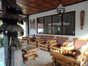 Rini Hotel