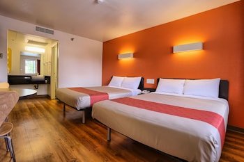 Motel 6 Petaluma