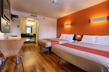 Motel 6 Petaluma