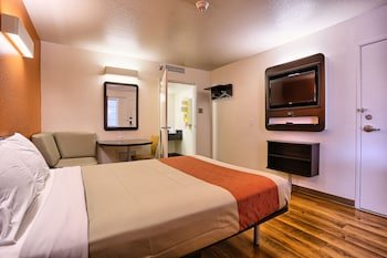Motel 6 Petaluma