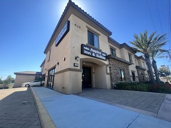 Aspire Inn & Suites