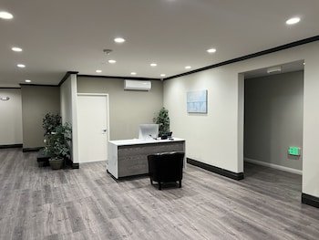 Aspire Inn & Suites
