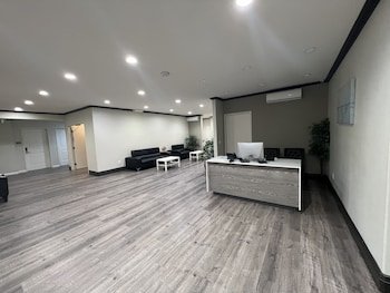Aspire Inn & Suites