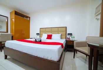 HMV City Gold Hotel by RedDoorz