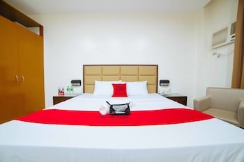 HMV City Gold Hotel by RedDoorz