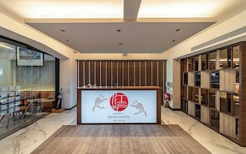 Uptown Hotel