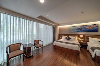 Uptown Hotel