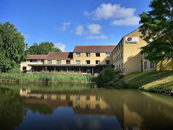 Travelodge Bath Waterside