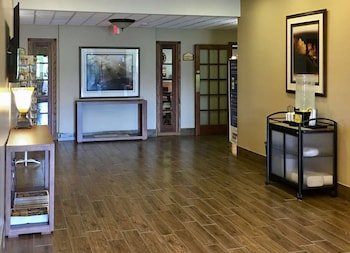 Comfort Inn & Suites