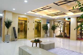 Black Sands Hotel