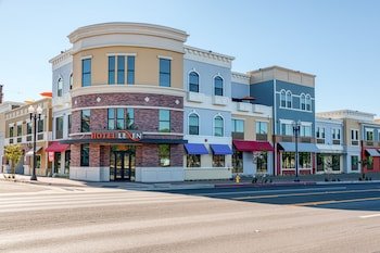Hotel Lexen Newhall