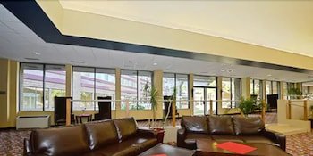 Causeway Bay Lansing Hotel & Convention Center