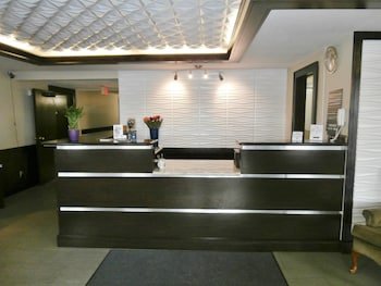 Americas Best Value Inn & Suites Thief River Falls