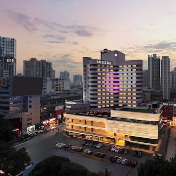 Imperial Traders Elong Hotel