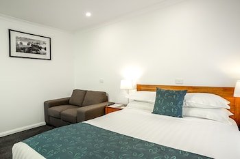 Stagecoach Motel