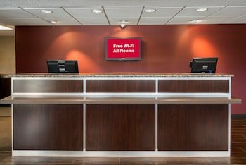 Red Roof PLUS+ Chicago - Naperville