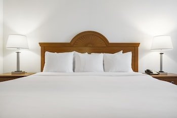 Thousand Hills Resort Hotel