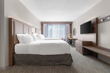 Holiday Inn Express & Suites Coralville