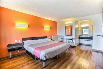 Motel 6 Oakland - Embarcadero