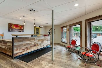 Econo Lodge Lakeside