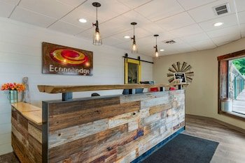 Econo Lodge Lakeside