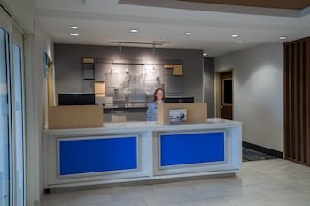 Holiday Inn Express Talladega