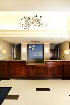 Holiday Inn Express Hotel & Suites Sumter