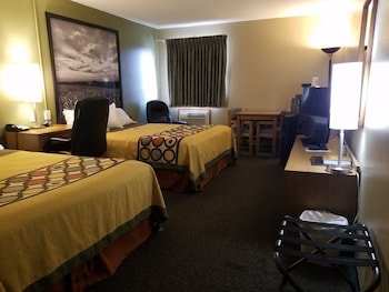 Super 8 by Wyndham Milbank SD