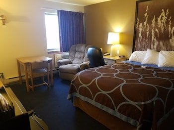 Super 8 by Wyndham Milbank SD