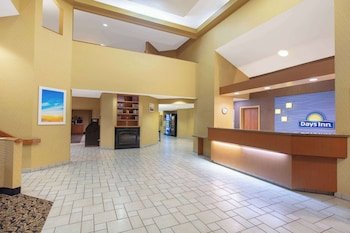 Days Inn by Wyndham Tulsa Central