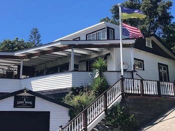 Bluff Hill Lighthouse B&B
