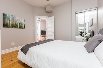 Applewood Suites - Annex Coachhouse Loft